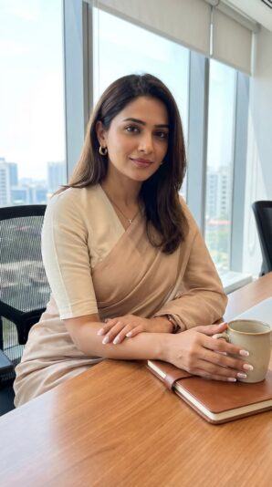 Elegant Office Woman with Minimal Romantic Nail Design
